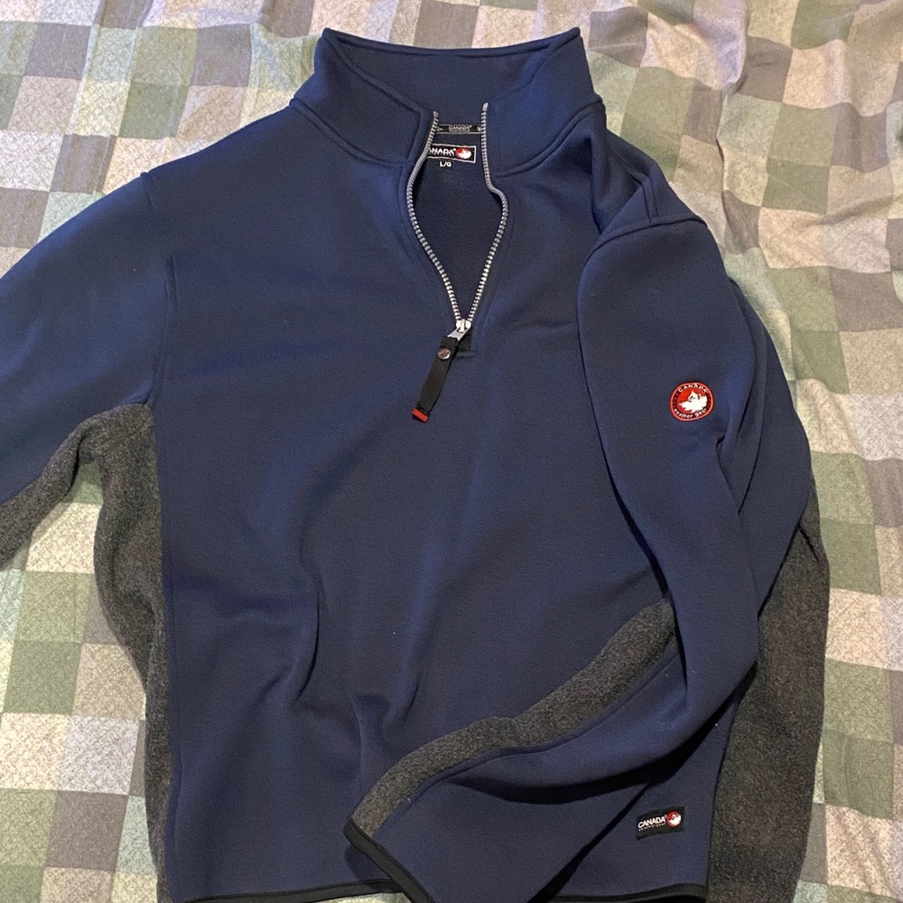 Men's Blue and Gray Crewneck Sweater